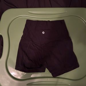 Black Lululemon 2.5 inch Align Shorts - size 2 - worn twice.